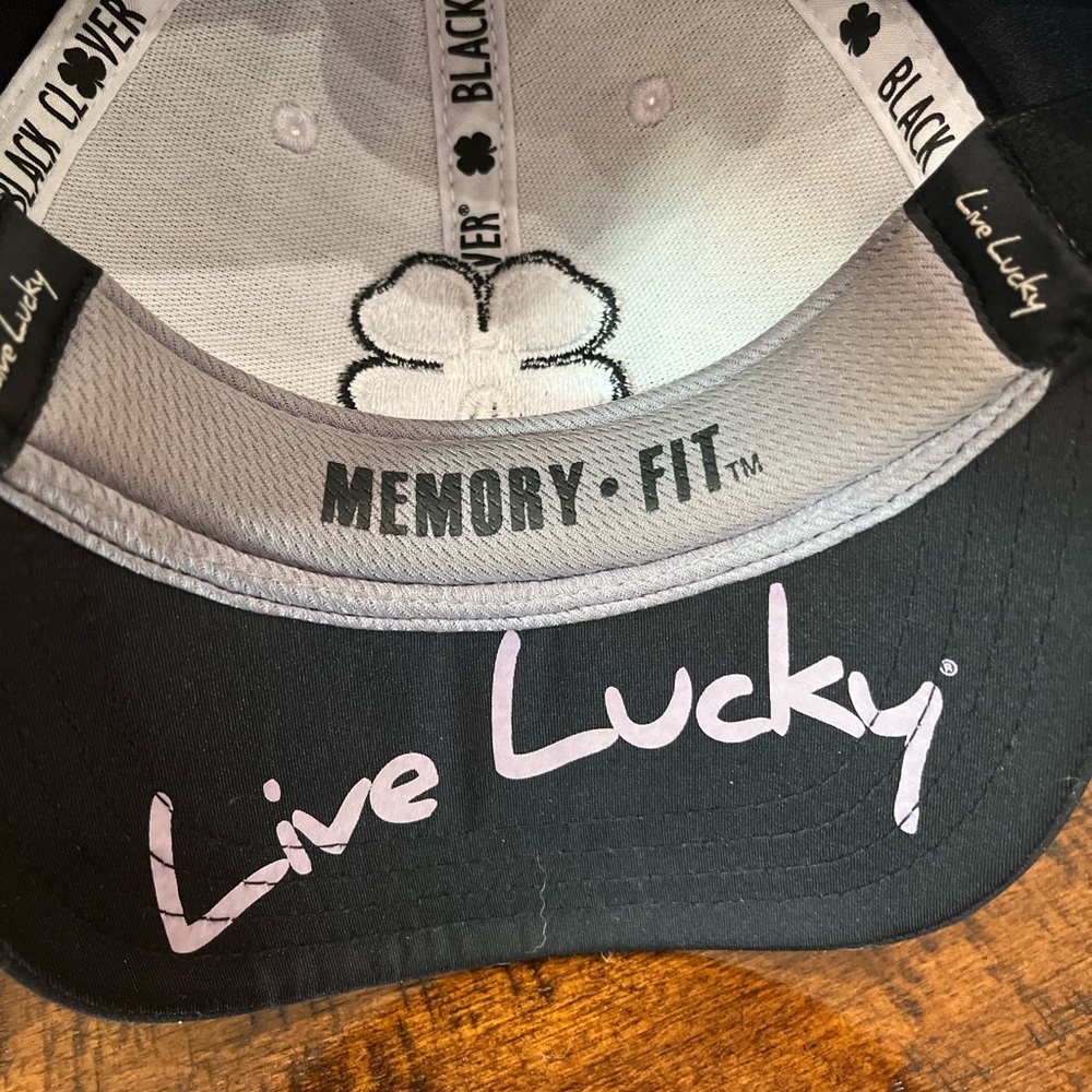 Black and White ‘Black Clover’ Baseball Cap - Picture 5 of 6